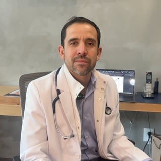 doctoralia méxico, Dr. Juan Monjaraz, Urólogo