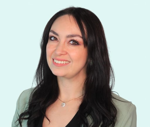 Stefanie San Román Douglas 
